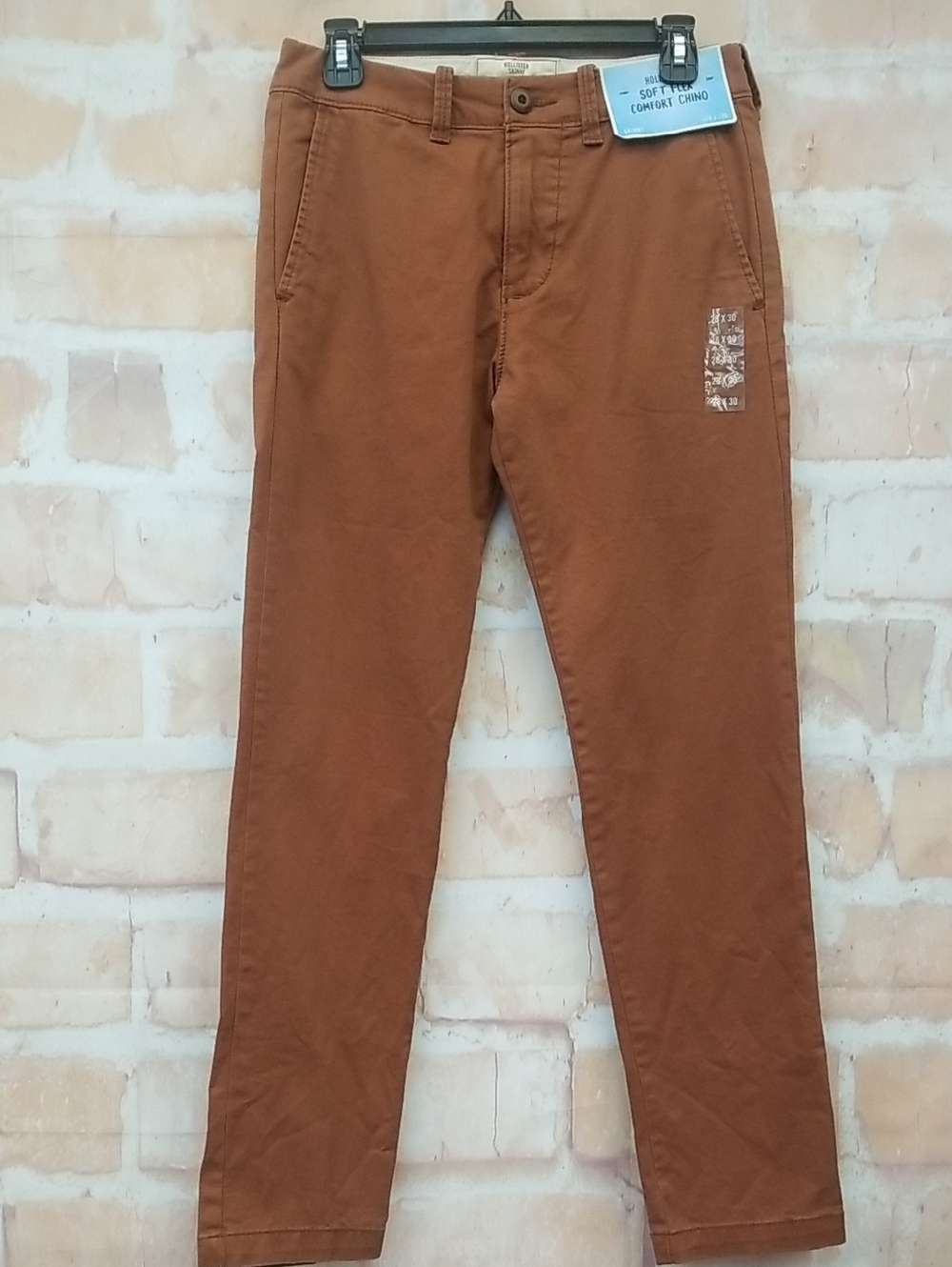 NWT Hollister Size 28x30 Men's Chinos in Rust